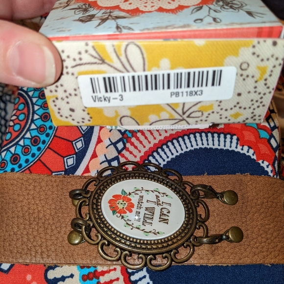 Plunder brown leather cuff with pendant 'I can and I will' - Picture 3 of 3